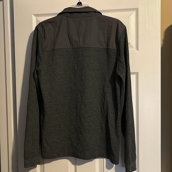 Banana Republic men’s dark gray snap collar sweater size large - Picture 4 of 6